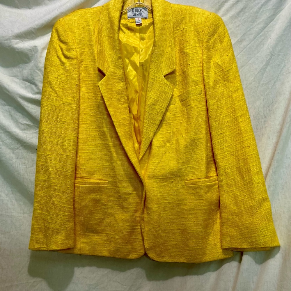 Bullocks Wilshire Vibrant Yellow Tailored Blazer with Textured Fabric